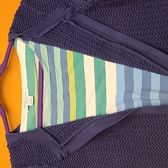 Liz Claiborne Woman sweater & shirt set - Picture 3 of 7